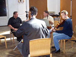 �E�B�[���E�t�B���n�[���j�A���y�O�d�t�c